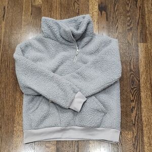 Cozy Gray Sherpa Pullover Womens Size Large